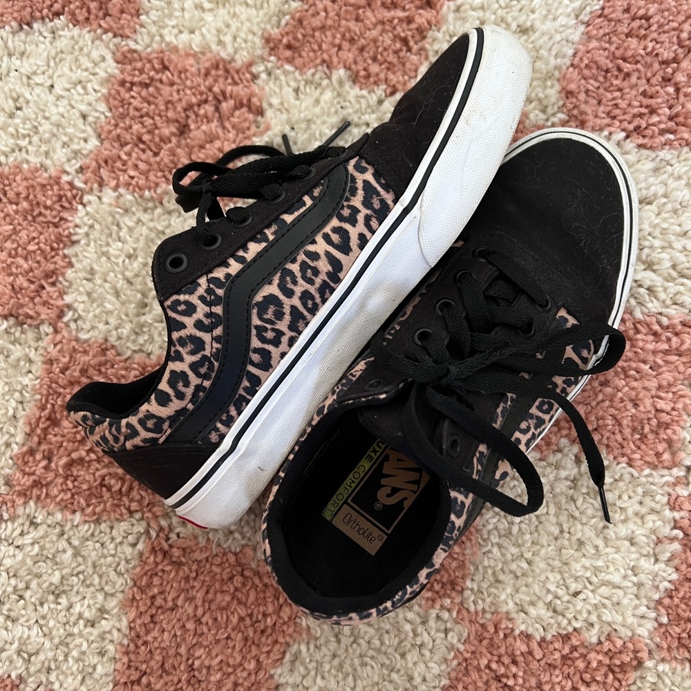 Leopard Vans